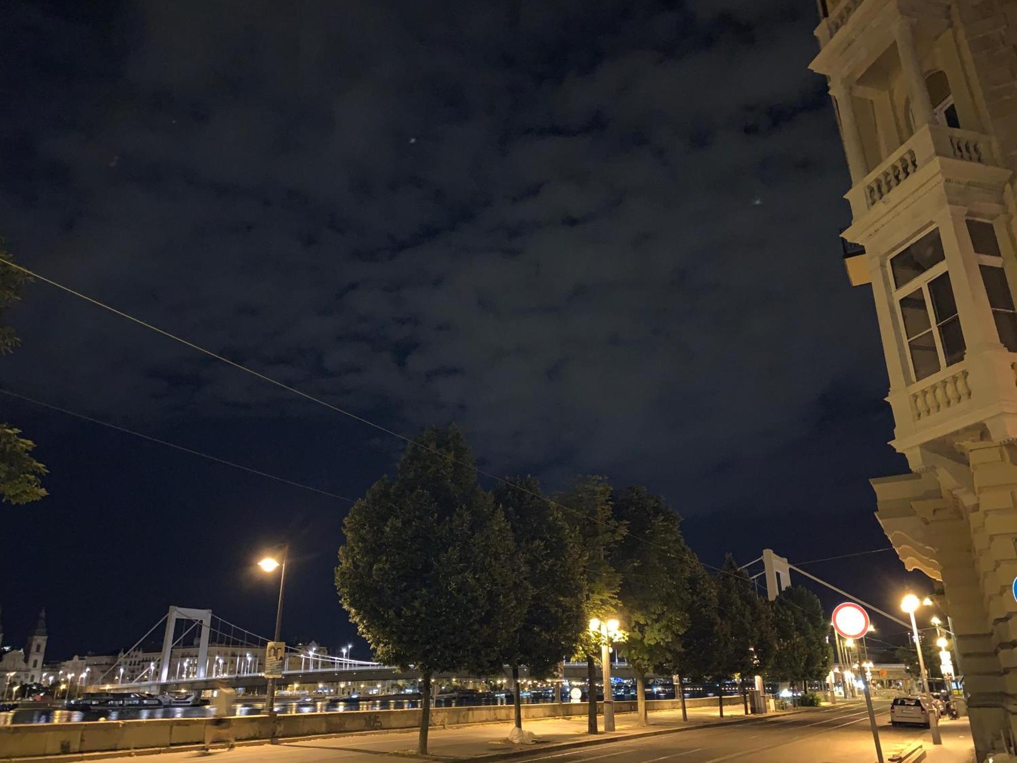 Apartment Luxury Artists On Varkert Bazaar Budapest