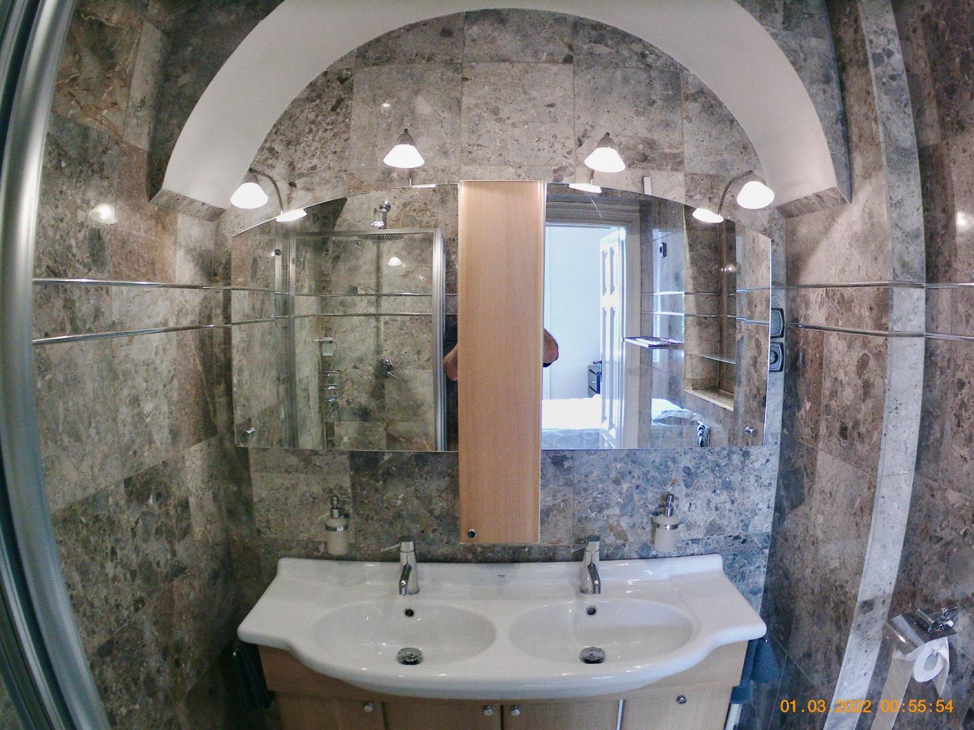 Luxury Artists On Varkert Bazaar Apartment Budapest